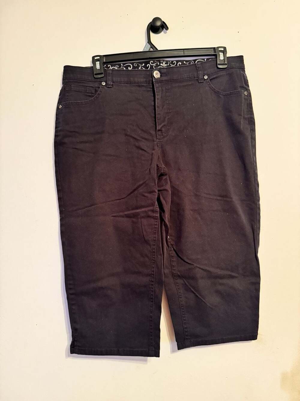 Faded Glory Women's Black Denim Capri Pants Size 16W